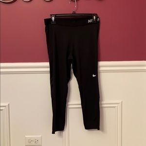 Nike Pro Crop Leggings